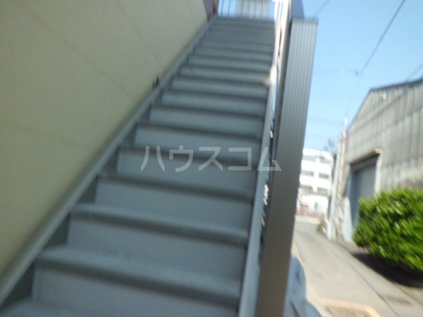 19/26 エントランス