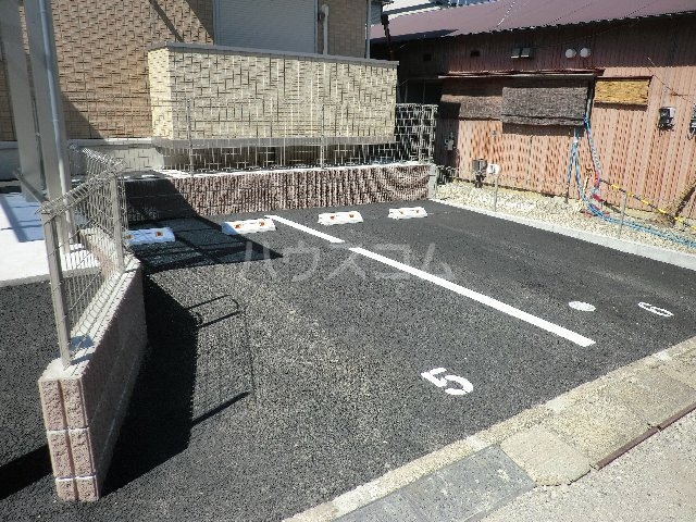 23/25 駐車場