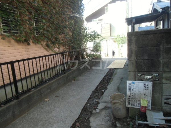 22/29 エントランス