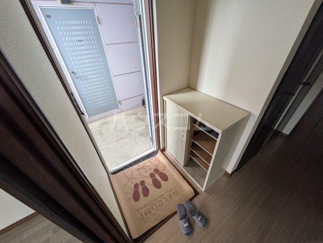 14/30 玄関