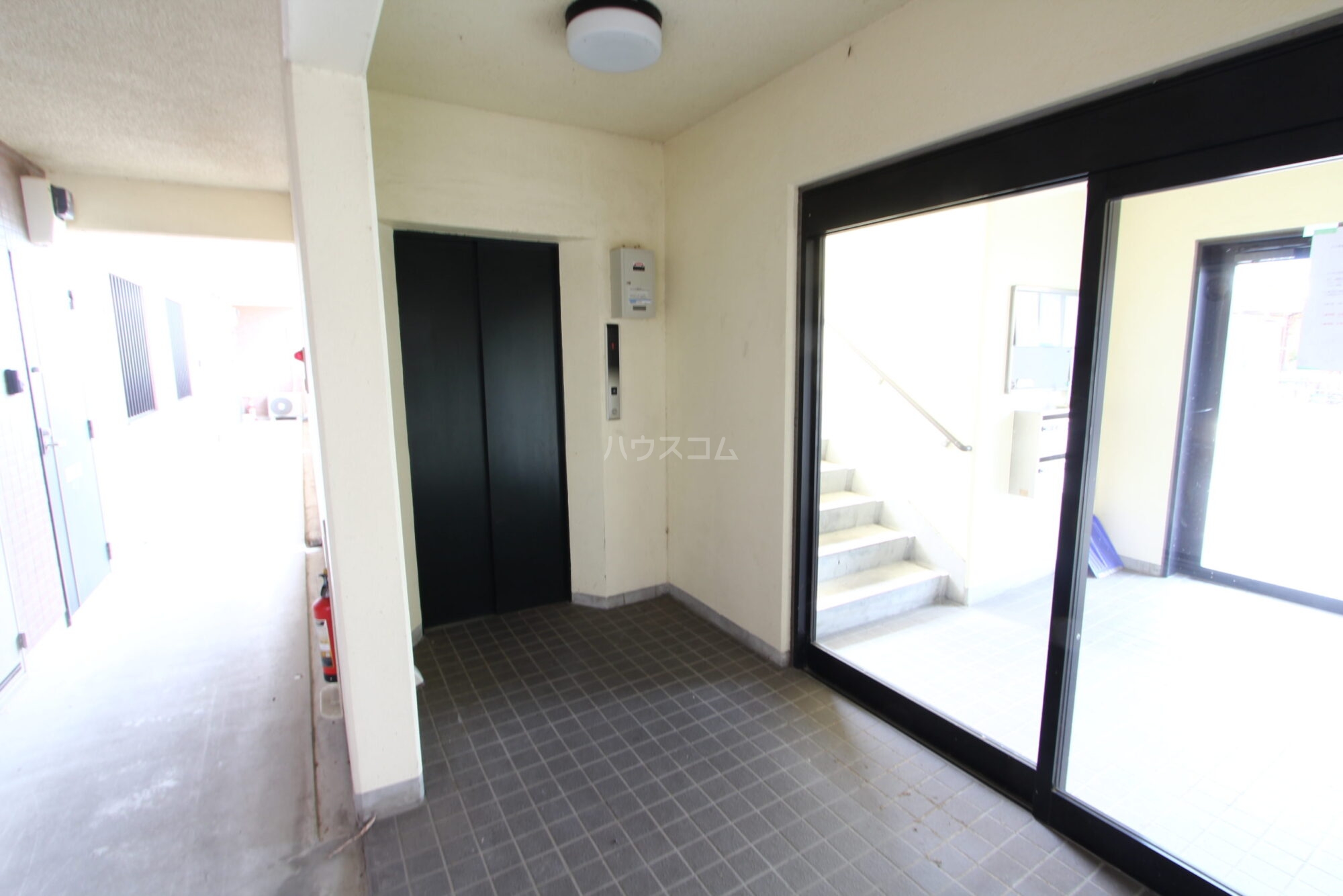 17/18 エントランス