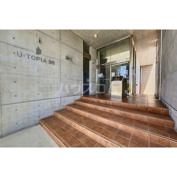 17/21 エントランス