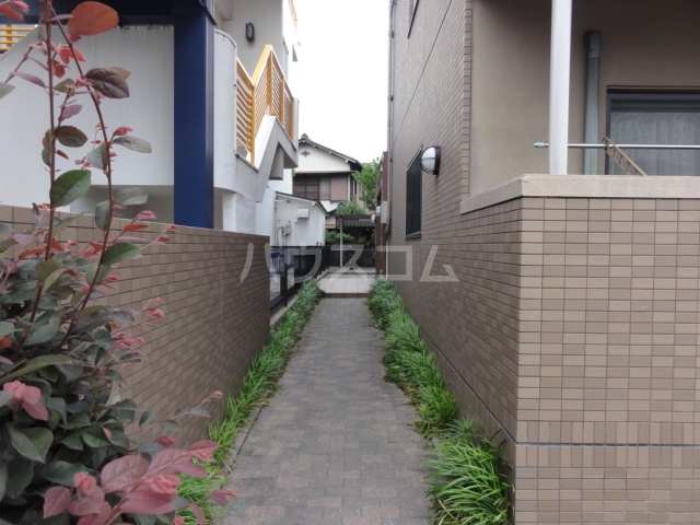 21/29 エントランス