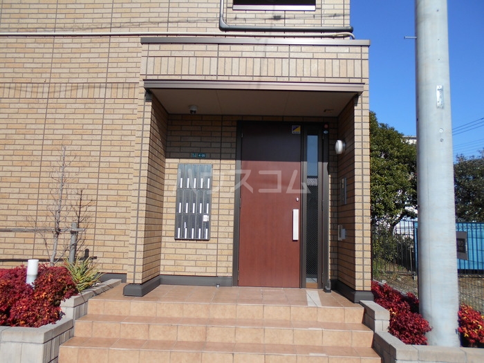 16/26 エントランス