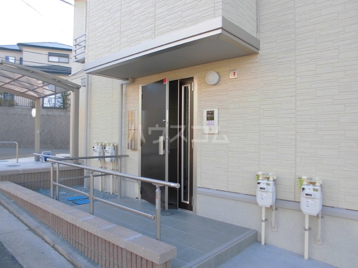 17/19 エントランス