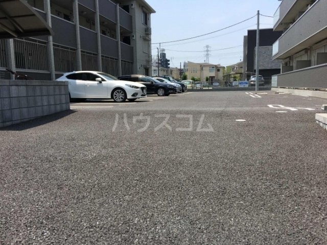 16/25 駐車場