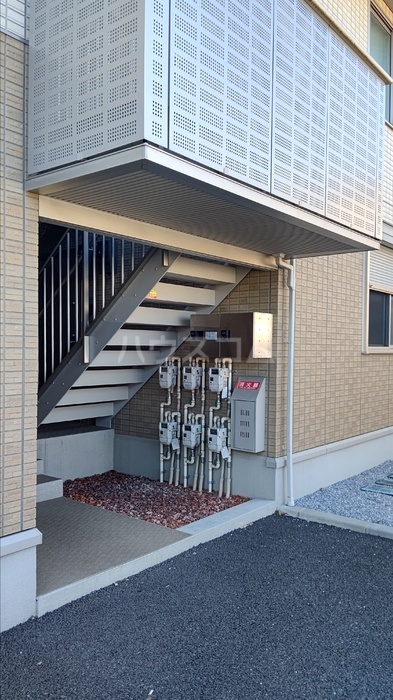 16/26 エントランス