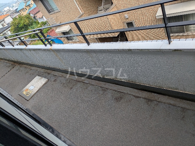 18/28 バルコニー