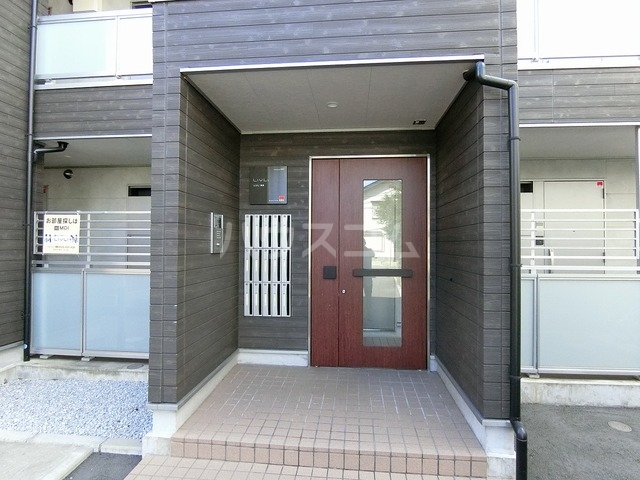 20/23 エントランス