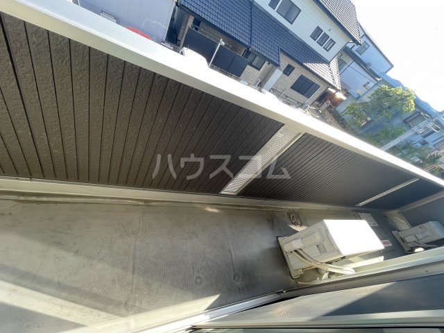 19/25 バルコニー