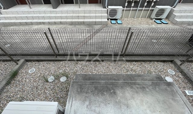 21/30 バルコニー