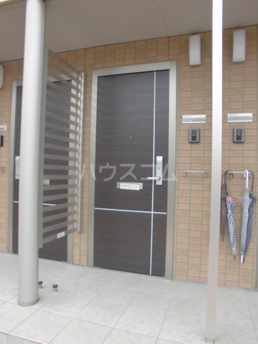 25/30 エントランス