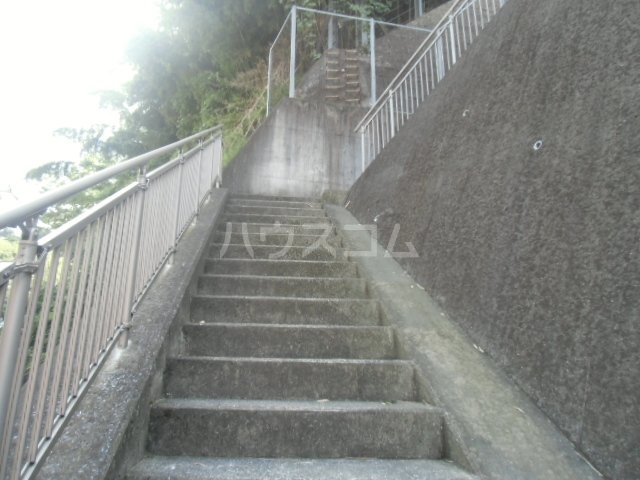 17/23 エントランス