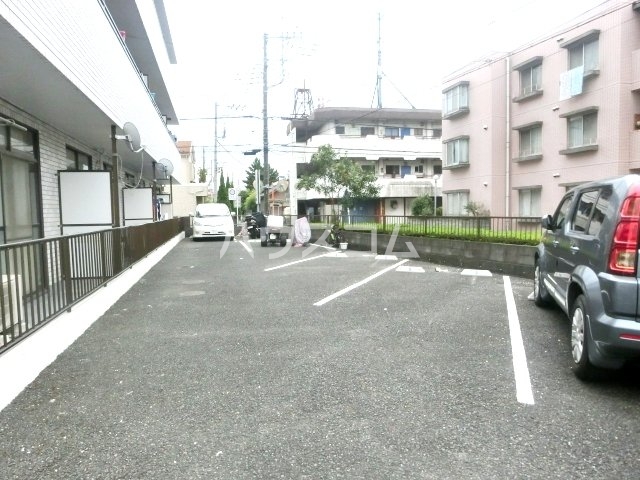 14/23 駐車場
