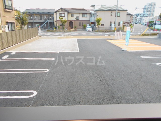 18/19 駐車場