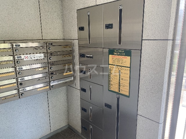 20/30 エントランス