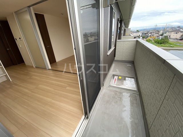 23/30 バルコニー