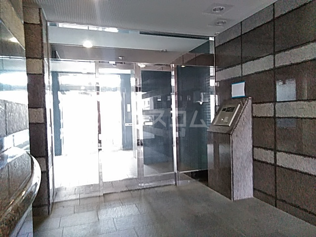 2/5 エントランス