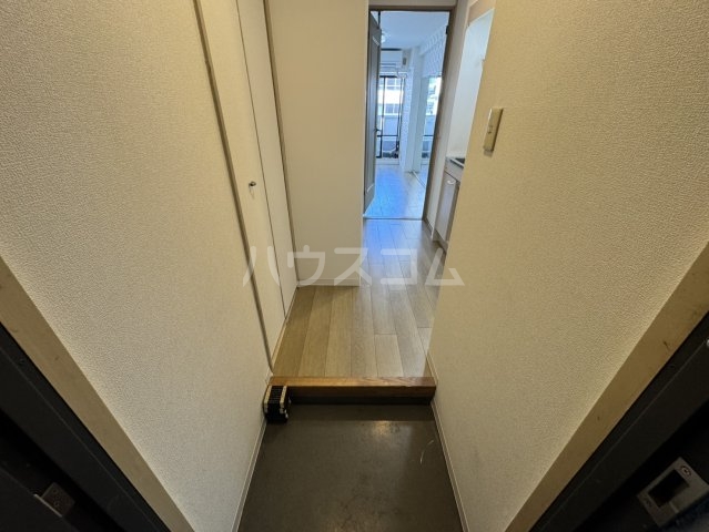 14/30 玄関