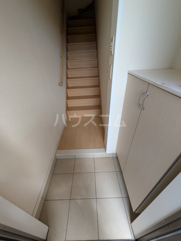 14/30 玄関