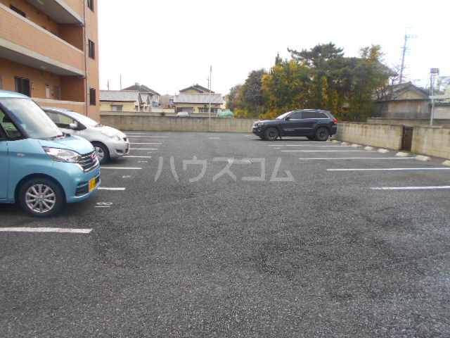 22/30 駐車場