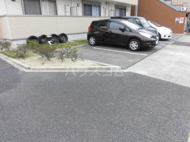 2/10 駐車場