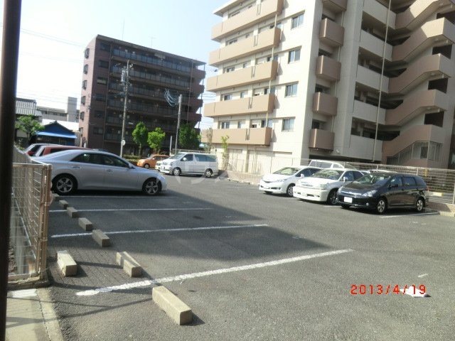 22/30 駐車場