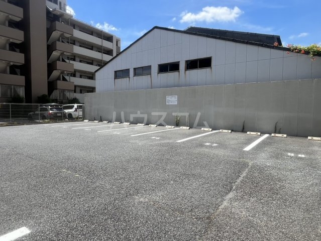 22/30 駐車場