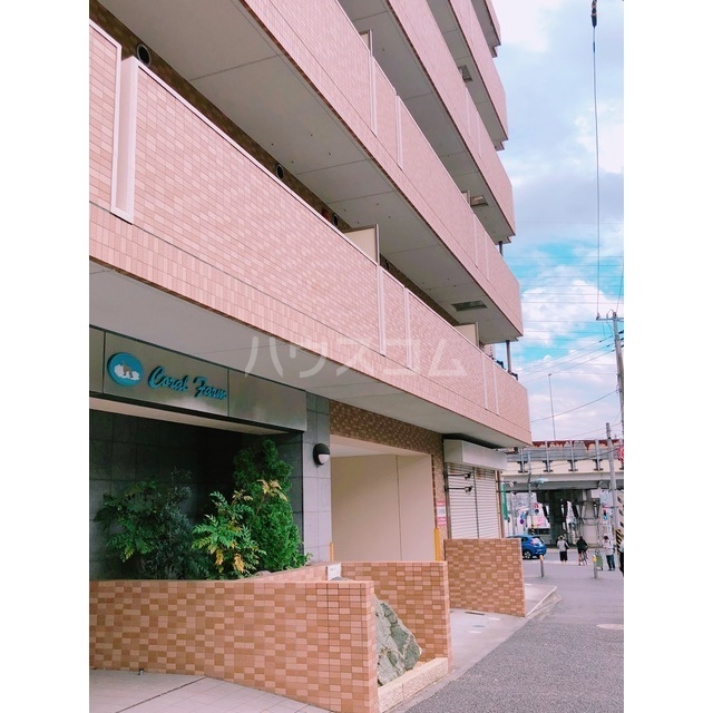 19/26 エントランス