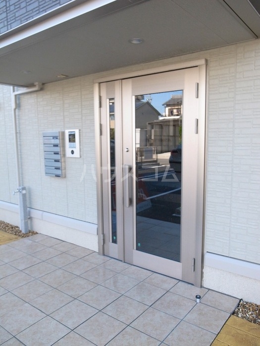 15/18 エントランス