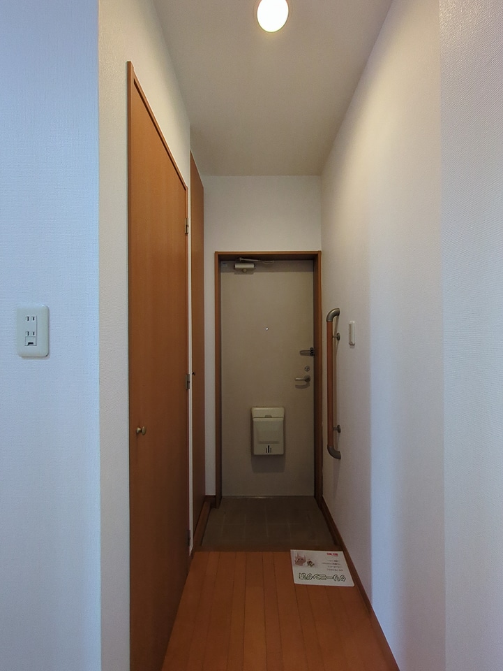13/30 玄関