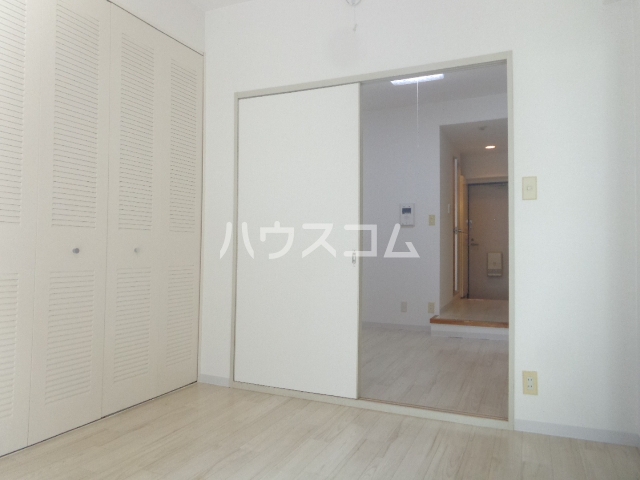 23/30 エントランス