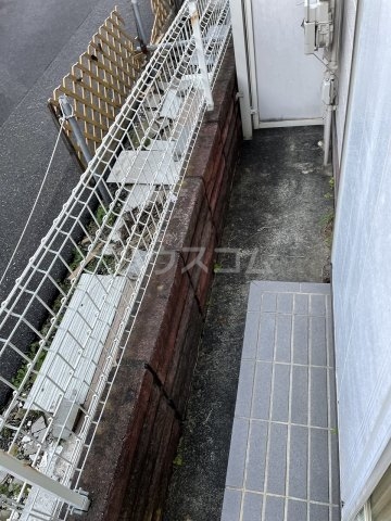 20/30 バルコニー