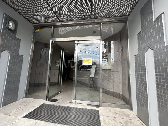 3/4 エントランス