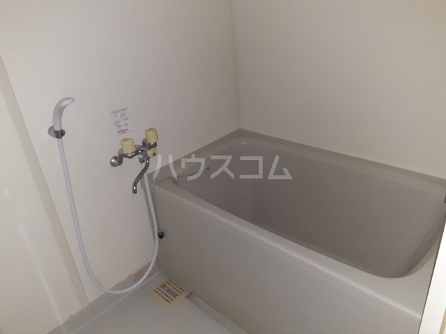 13/30 浴室