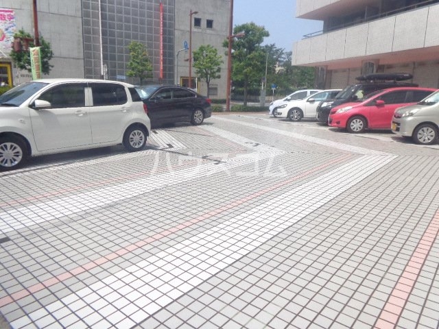 25/26 駐車場