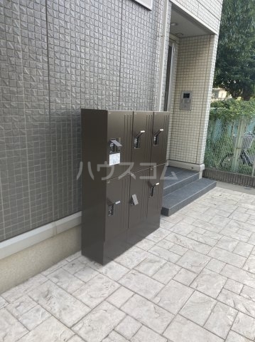 28/30 エントランス