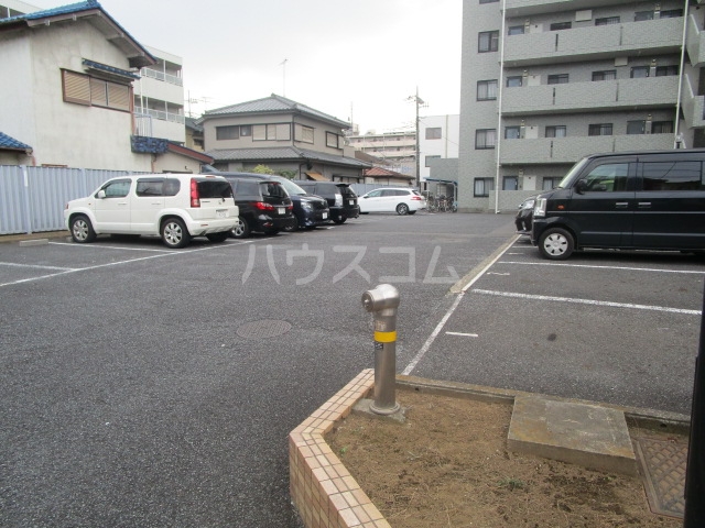 22/30 駐車場