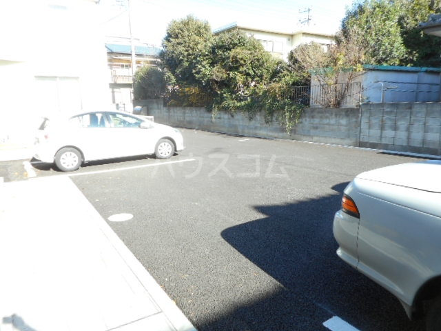 22/30 駐車場