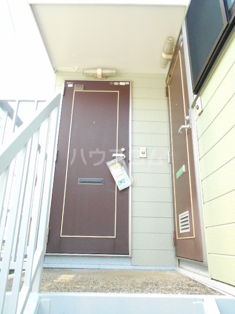 28/30 エントランス