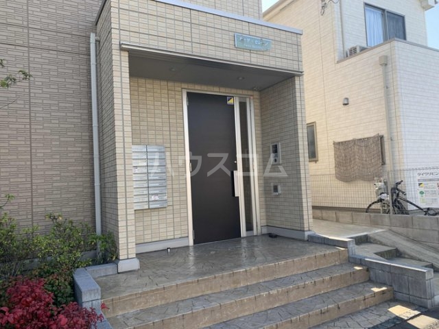 15/25 エントランス