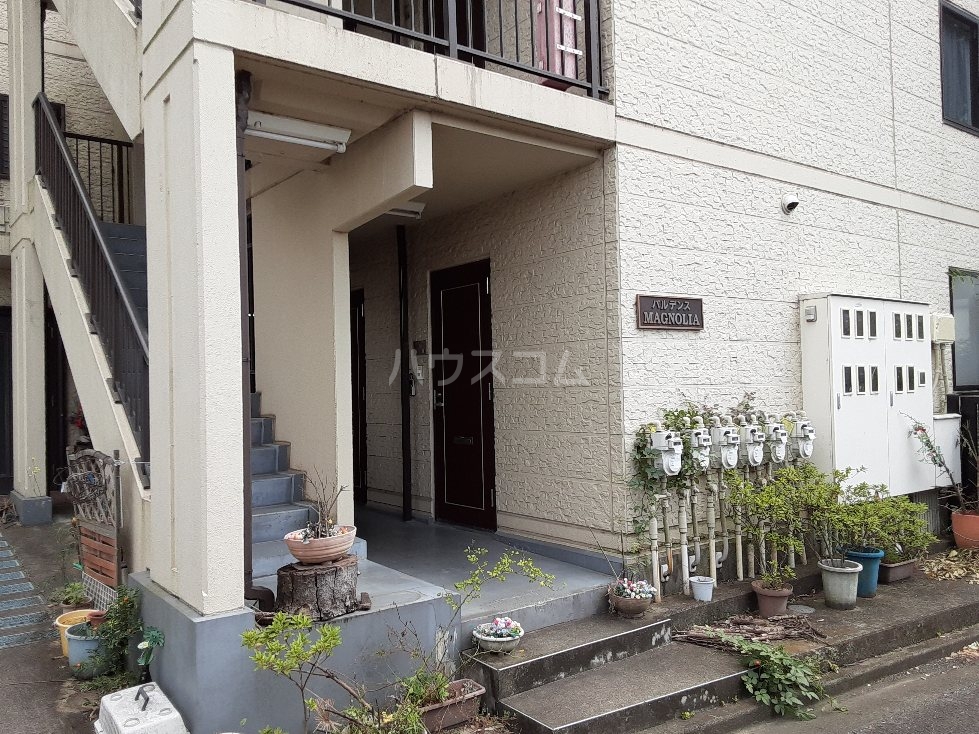 21/27 エントランス