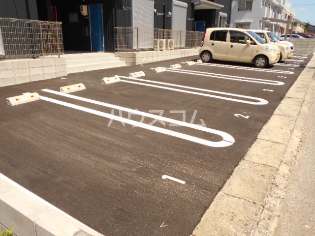 2/7 駐車場