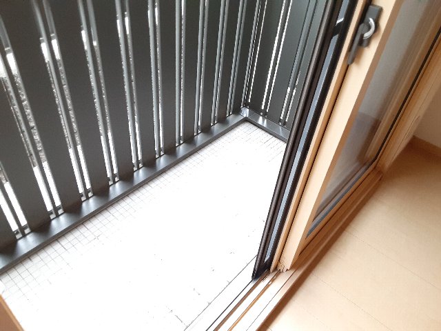 15/28 バルコニー