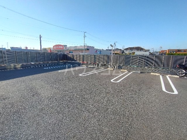 28/30 駐車場