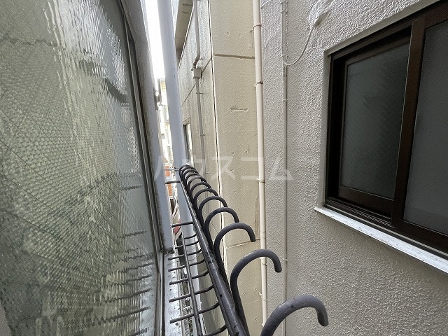 13/23 バルコニー