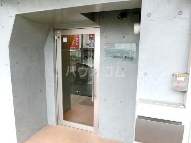 26/30 エントランス