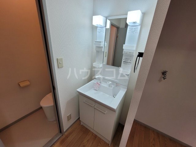 17/30 洗面