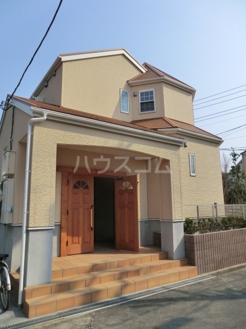 23/29 エントランス