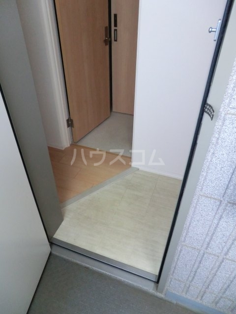 13/30 玄関